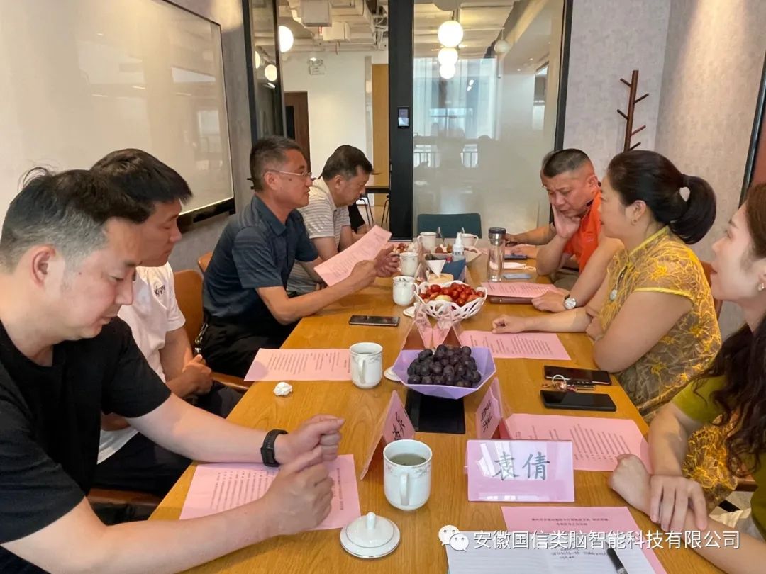 滁州市交通运输综合行政执法支队谢有东副支队长一行人莅临尊龙时凯考察(图2)