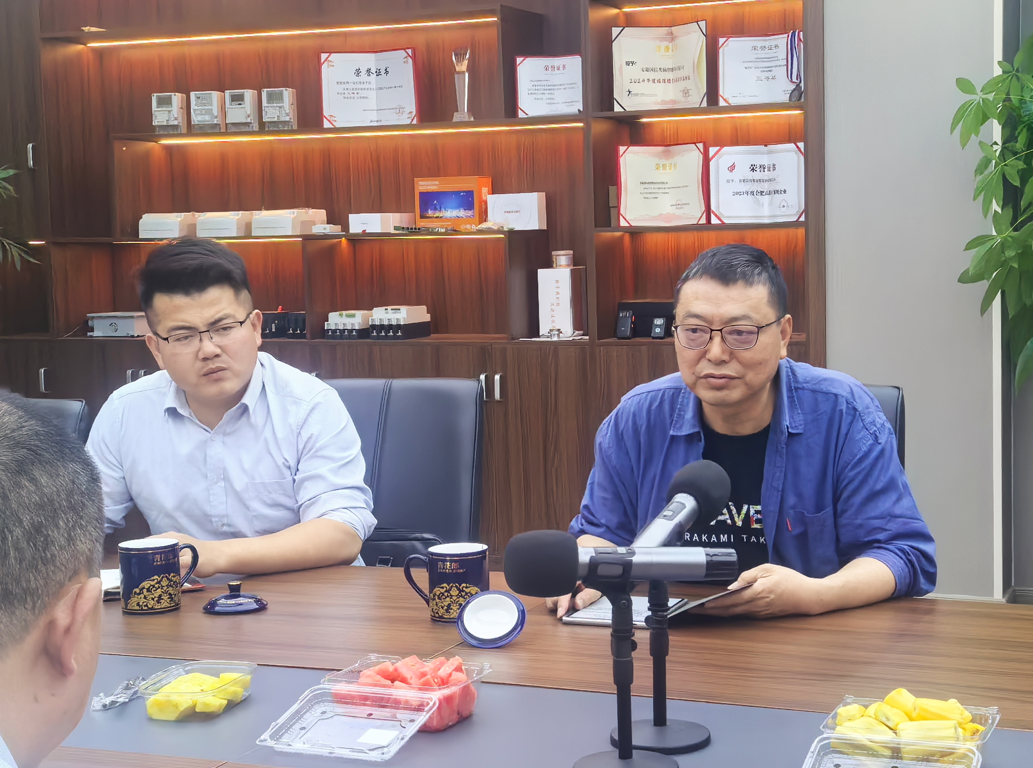 尊龙时凯与南昌大学电力领域专家开展产学研交流研讨(图2)